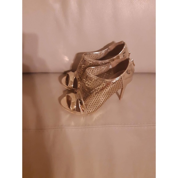 Beautiful Gold Booties - Picture 2 of 3